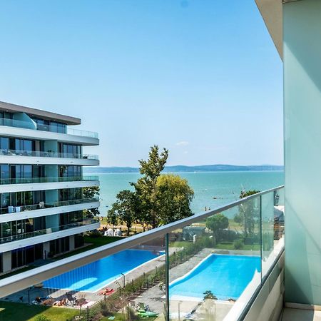Myflat Wave Luxury 44 Suite Siófok Extérieur photo